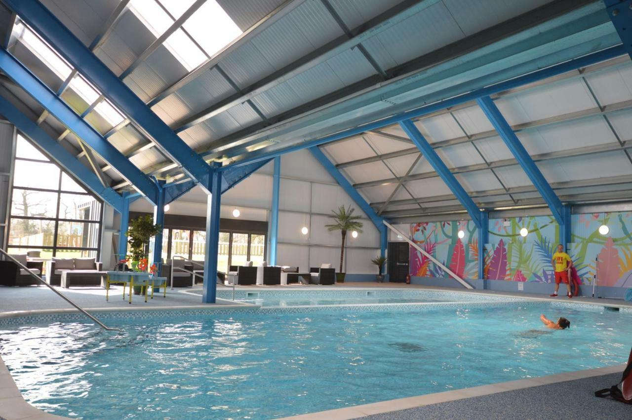 Camping Pods, Carlton Meres Holiday Park Rendham Exteriör bild